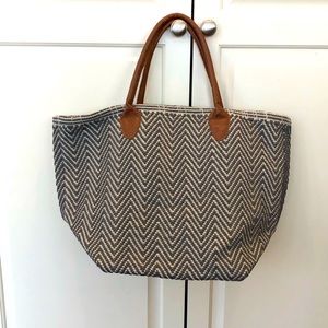 Annie Selke’s Fresh American Zig Zag Tote Bag